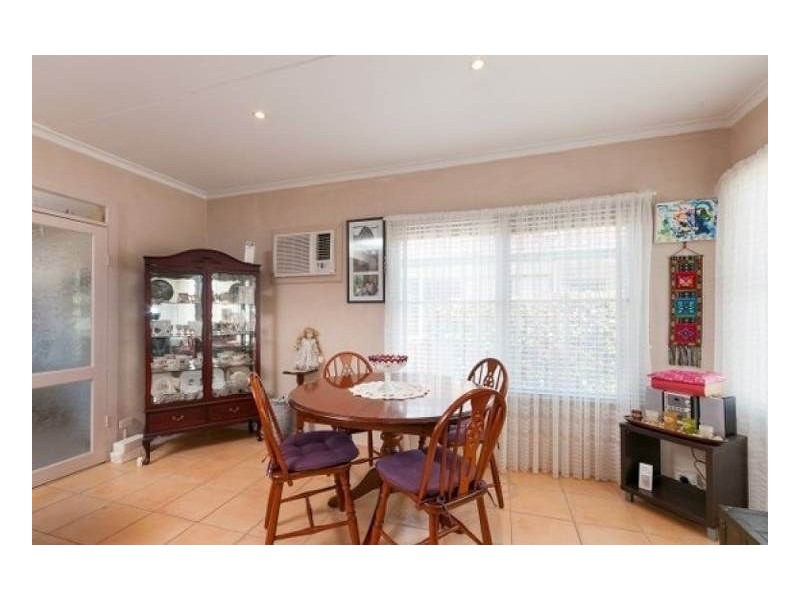 24 Warragul Street, Dallas VIC 3047