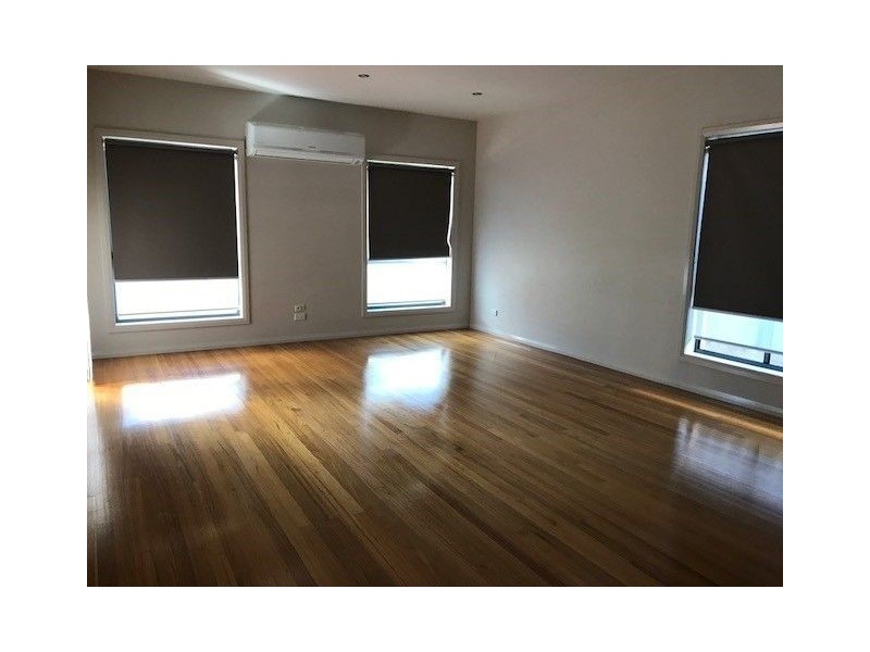 12 Macualay Drive, Craigieburn VIC 3064