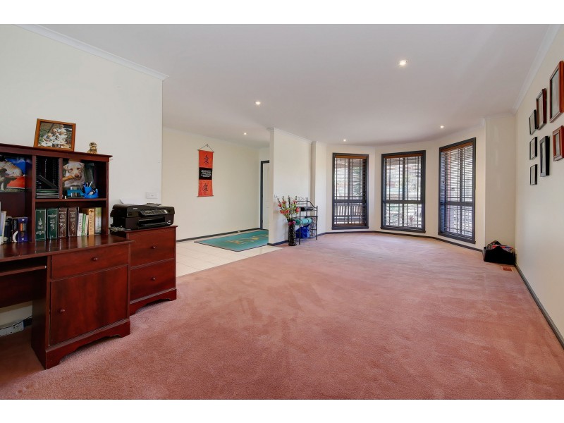 11 Redwood Close, Meadow Heights VIC 3048