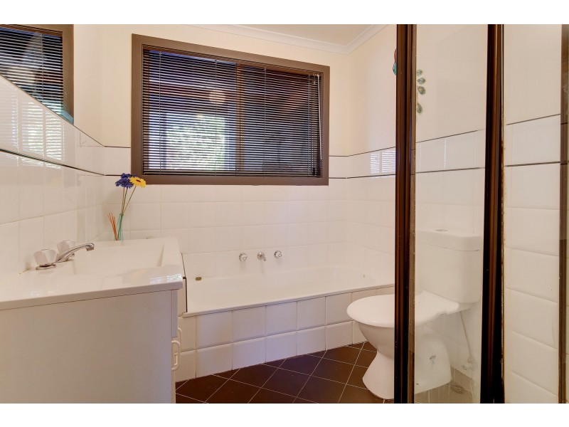 11 Redwood Close, Meadow Heights VIC 3048