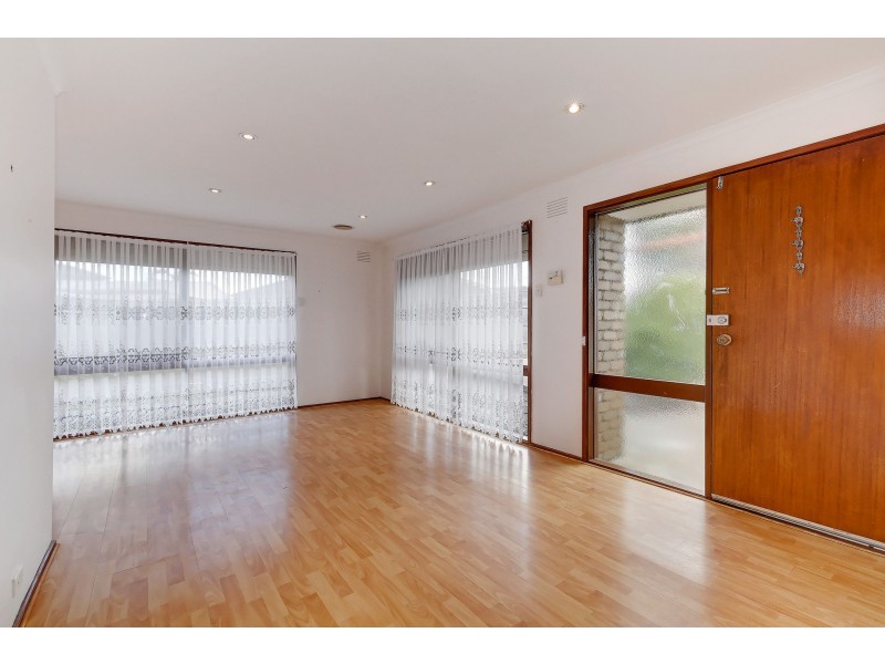 10 Berringa Court, Meadow Heights VIC 3048