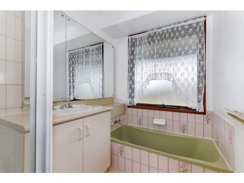 10 Berringa Court, Meadow Heights VIC 3048