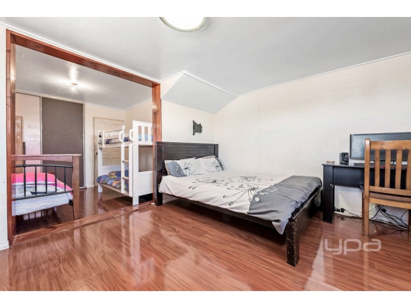 16 Glenmaggie Court, Meadow Heights VIC 3048