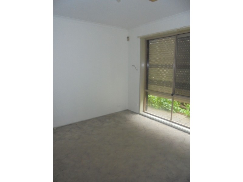 2 Rocklands Rise, Meadow Heights VIC 3048