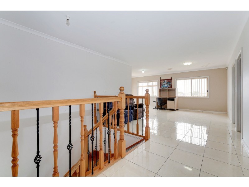 3 Glenview Street, Roxburgh Park VIC 3064