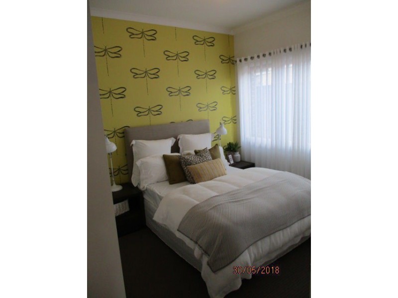 16 Montreal Circuit, Craigieburn VIC 3064