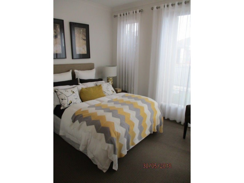 16 Montreal Circuit, Craigieburn VIC 3064