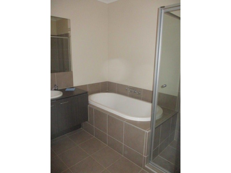 6 Gerald Street, Craigieburn VIC 3064