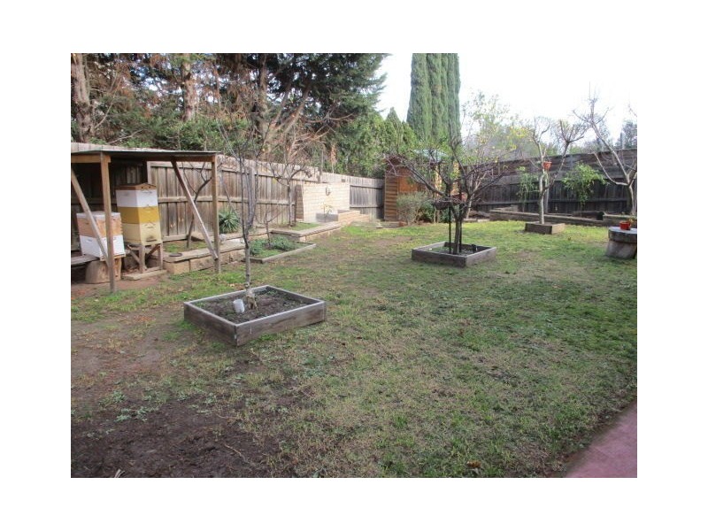 11 Thomas Street, Roxburgh Park VIC 3064