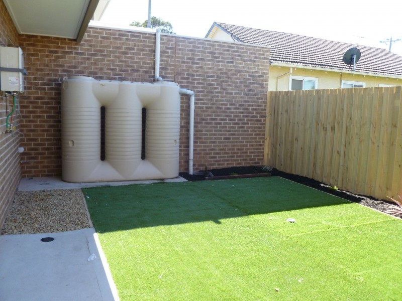 2/117 View Street, Glenroy VIC 3046