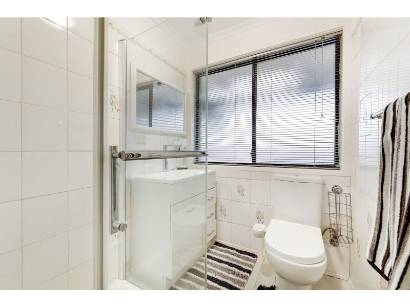 18 Themeda Court, Meadow Heights VIC 3048