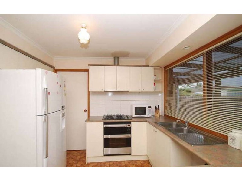 4 Airley Court, Meadow Heights VIC 3048