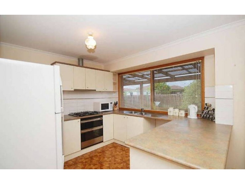 4 Airley Court, Meadow Heights VIC 3048