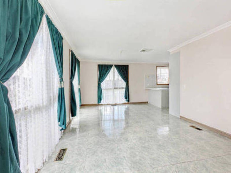 20 Magnolia Blvd, Meadow Heights VIC 3048