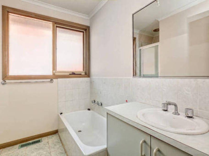 20 Magnolia Blvd, Meadow Heights VIC 3048