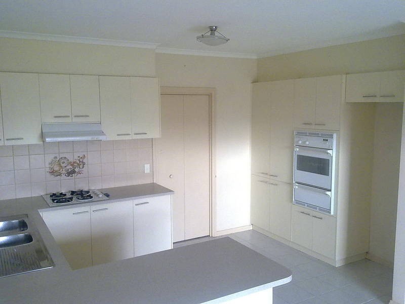 16 Harvey Court, Roxburgh Park VIC 3064