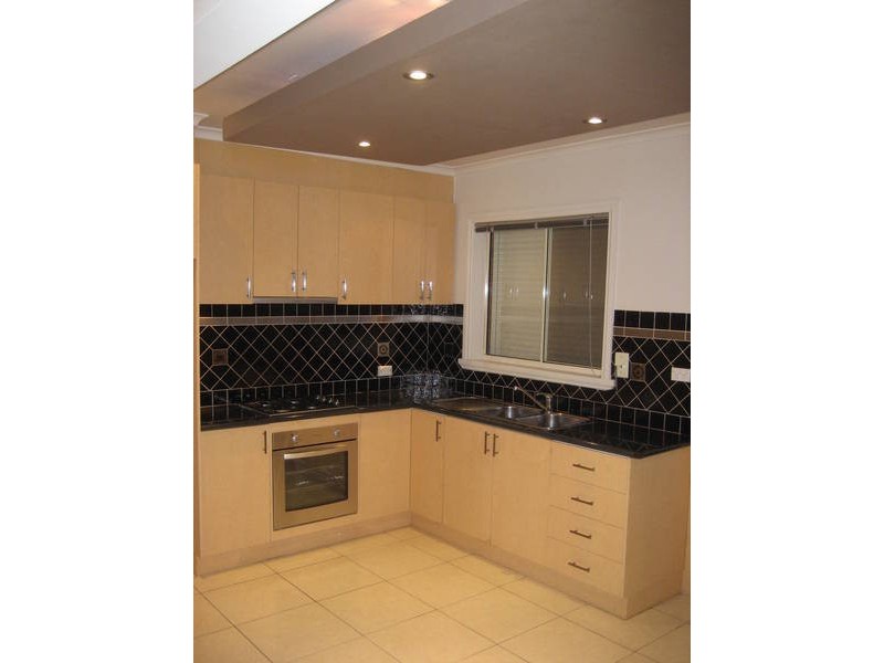 1B Woodburn Crescent, Meadow Heights VIC 3048