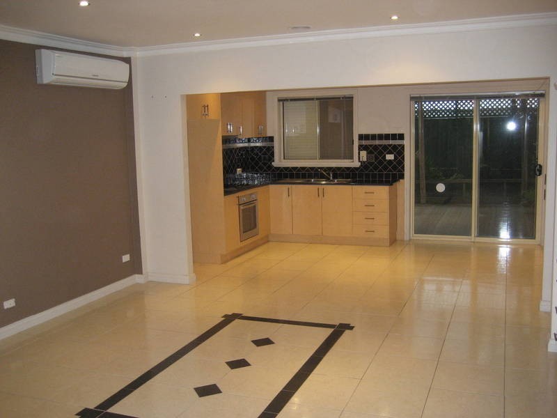 1B Woodburn Crescent, Meadow Heights VIC 3048