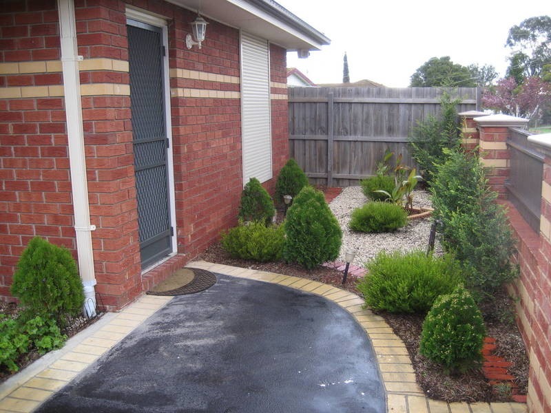 1B Woodburn Crescent, Meadow Heights VIC 3048