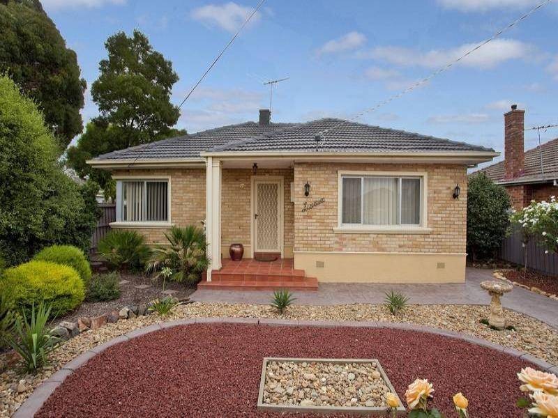 12 Glenroy Road, Glenroy VIC 3046