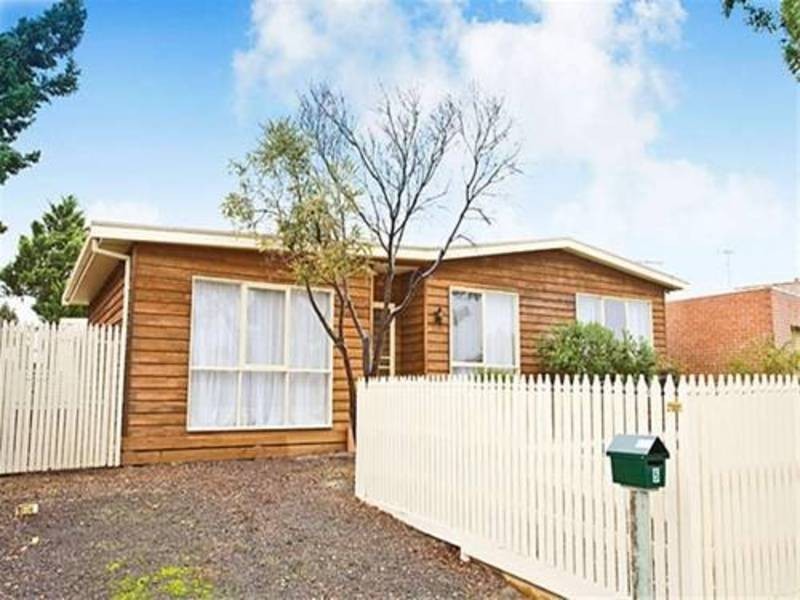 5 Mitta Mitta Way, Meadow Heights VIC 3048