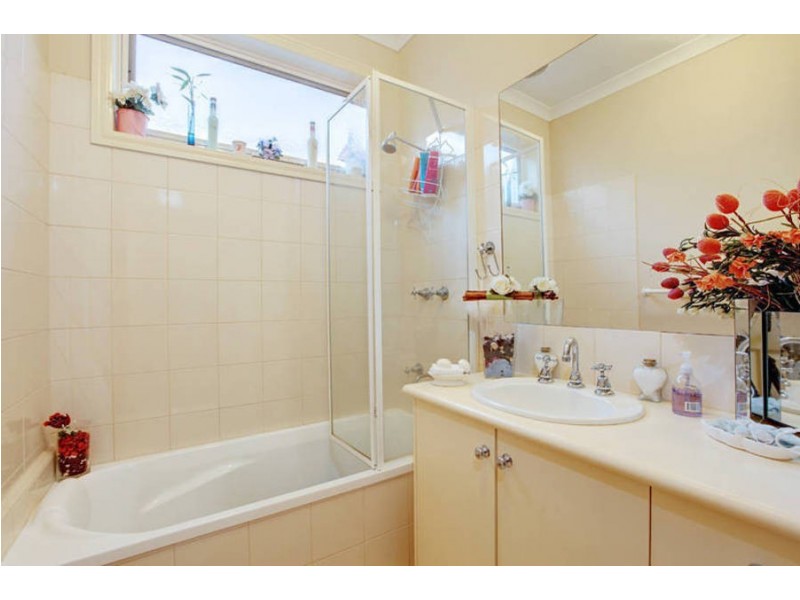 31 Grenville Terrace, Roxburgh Park VIC 3064