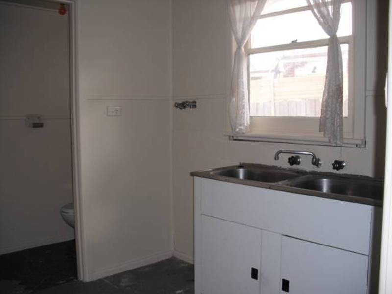 71 Station Street, Glenroy VIC 3046