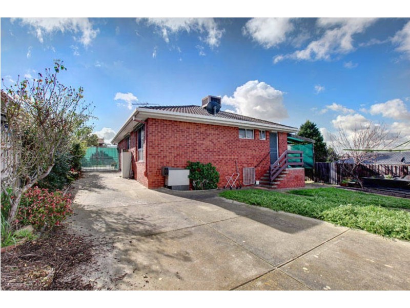 19  Kanooka Grove, Meadow Heights VIC 3048