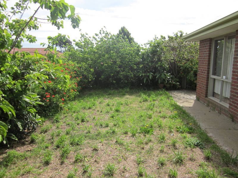 11 Hibiscus Close, Meadow Heights VIC 3048