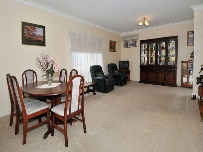 2/76 Langton Street, Glenroy VIC 3046