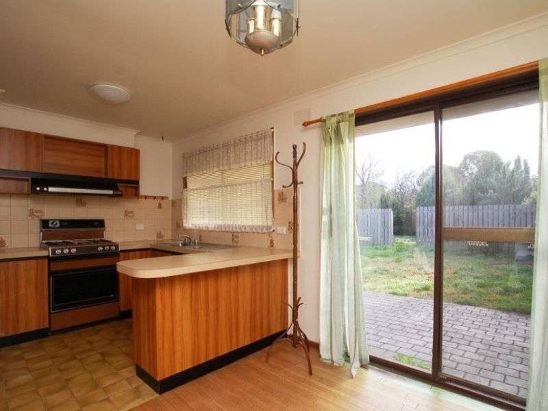 8  Shandeen Court, Meadow Heights VIC 3048