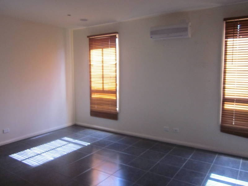 68 CORRINGA WAY, Craigieburn VIC 3064