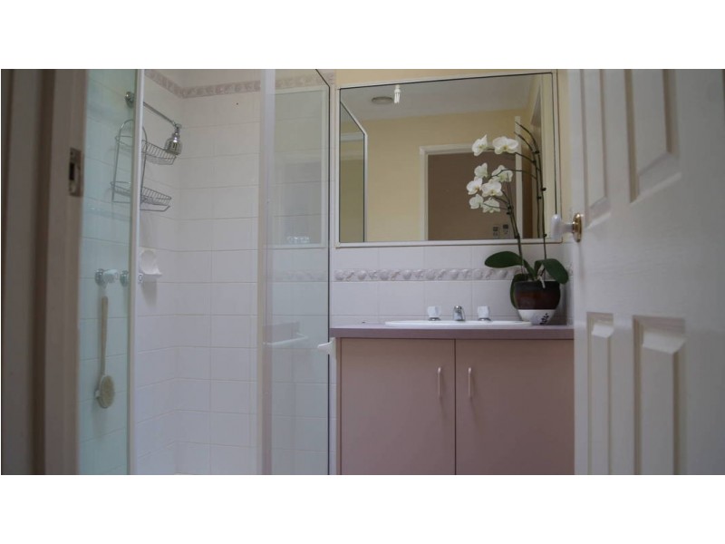 11 Judge Place, Roxburgh Park VIC 3064