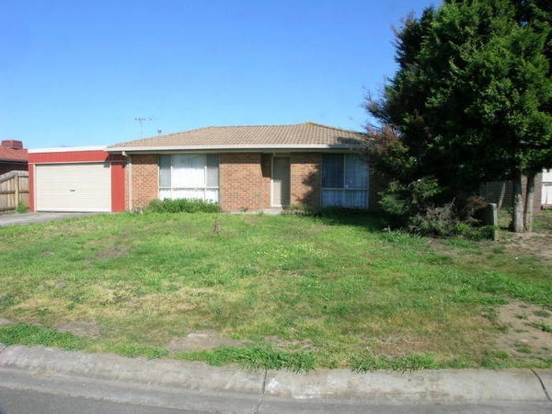 15 Hopkins Way, Meadow Heights VIC 3048