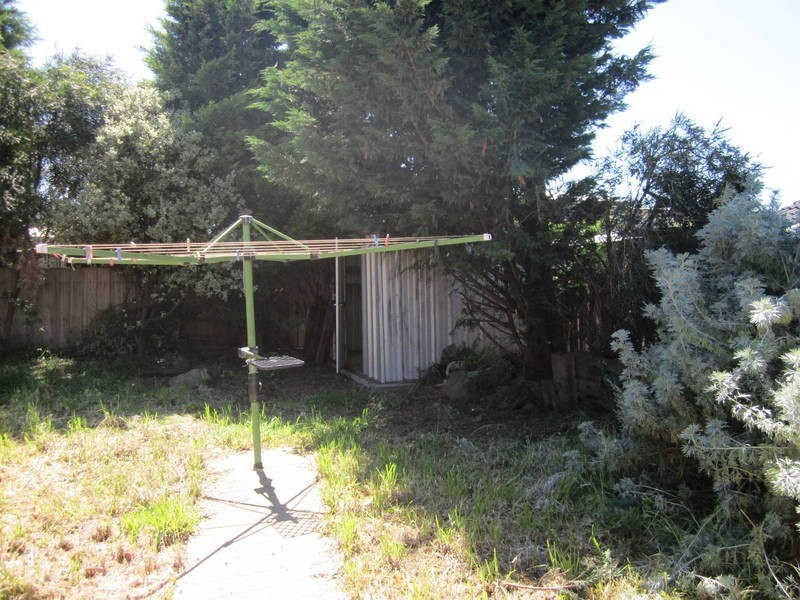 10 Nicholson Crescent, Meadow Heights VIC 3048