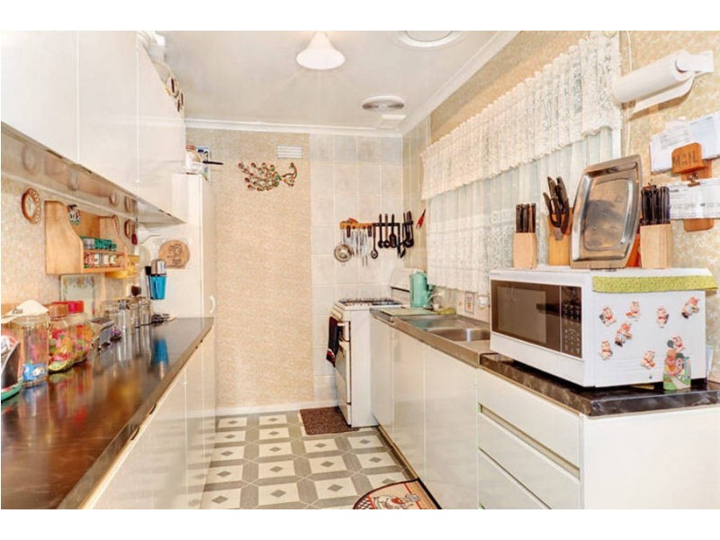 1 Bendoc Court, Meadow Heights VIC 3048