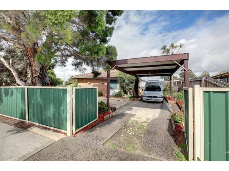 1 Bendoc Court, Meadow Heights VIC 3048