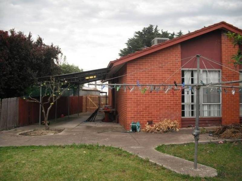 4 Kalimna Crescent, Coolaroo VIC 3048