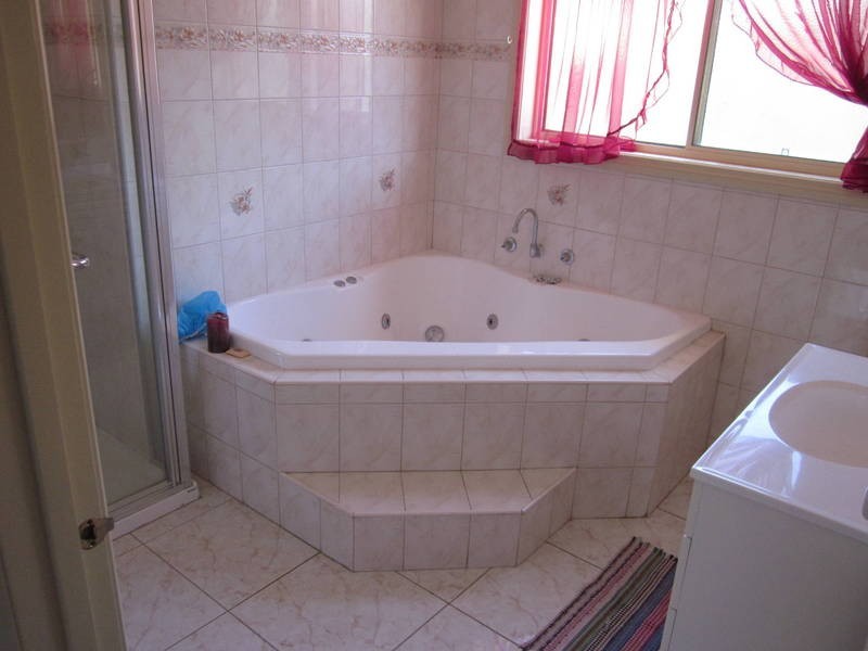 5 Amur, Roxburgh Park VIC 3064