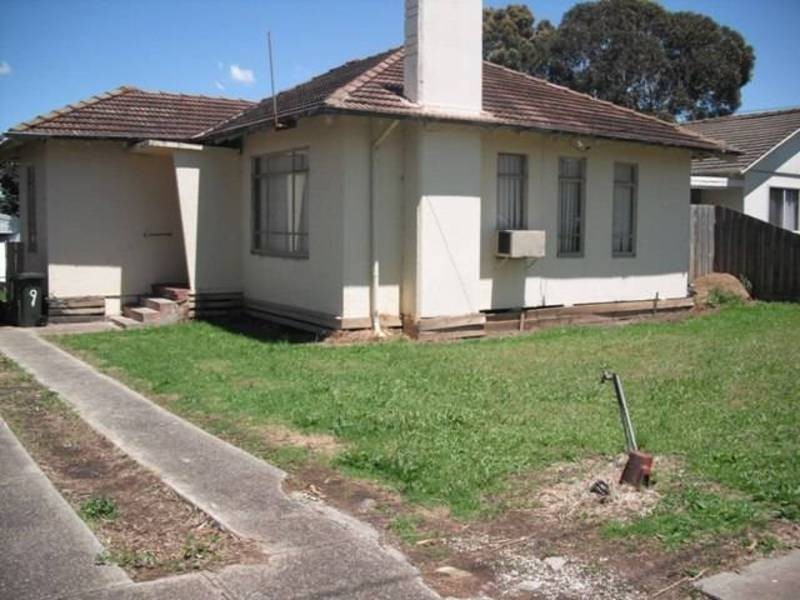 9 Rowan Street, Glenroy VIC 3046