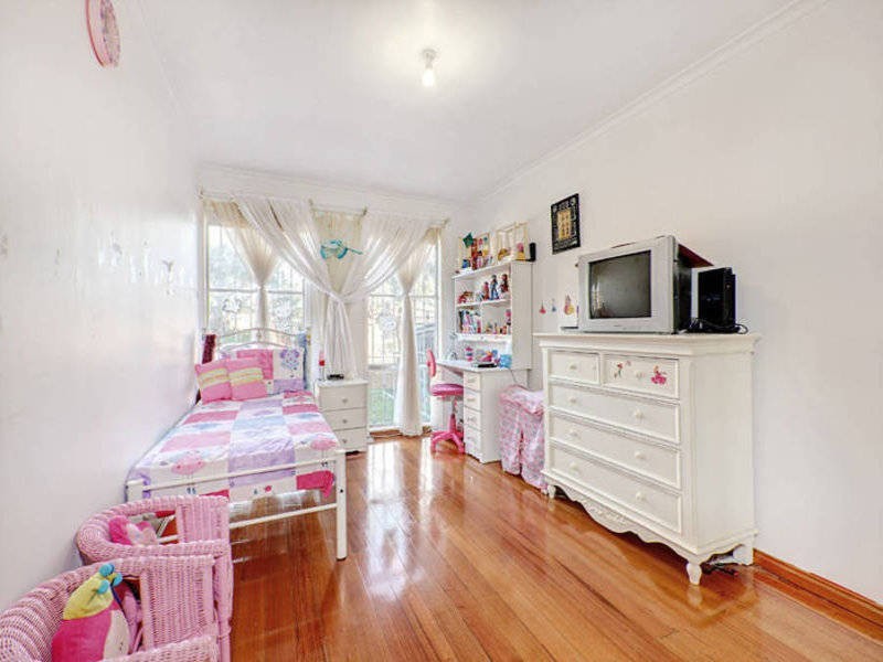 18 Crossley Crescent, Coolaroo VIC 3048