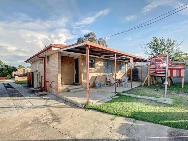 18 Crossley Crescent, Coolaroo VIC 3048