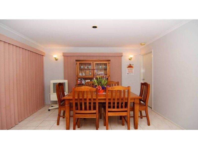 6 Dozey Court, Roxburgh Park VIC 3064