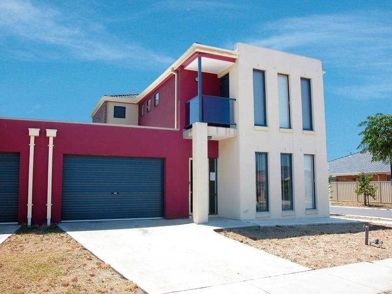 86 Hayfield Road, Roxburgh Park VIC 3064