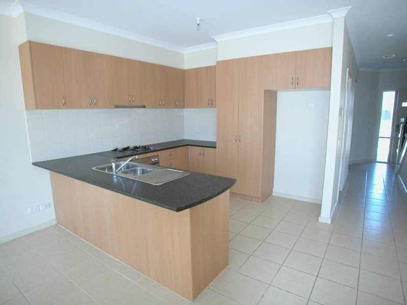 86 Hayfield Road, Roxburgh Park VIC 3064