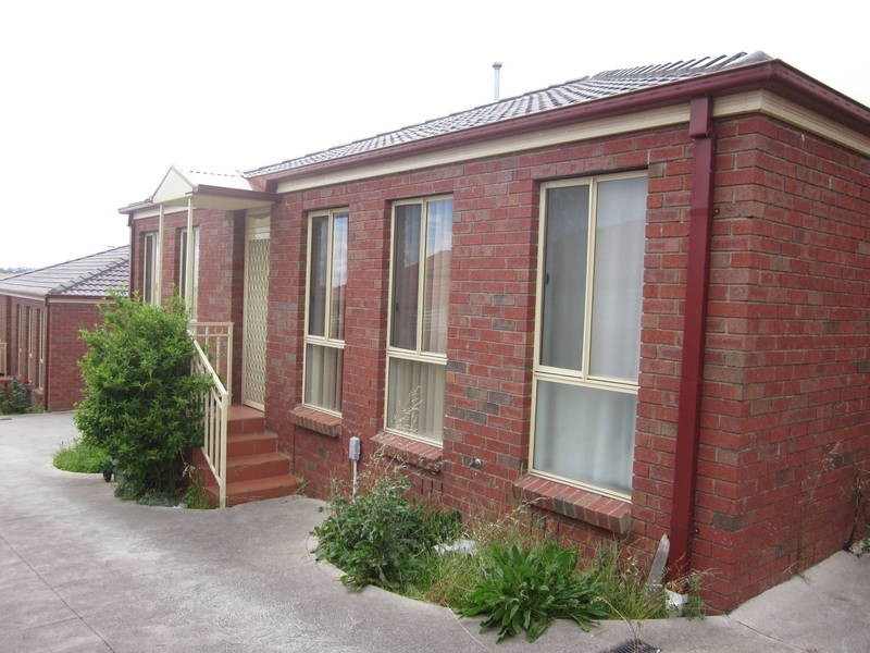 2/31 Rokewood Crescent, Meadow Heights VIC 3048