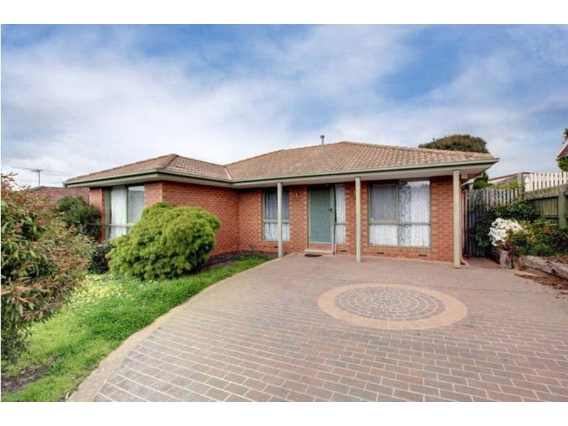 3 FUSCHIA  PLACE, Meadow Heights VIC 3048