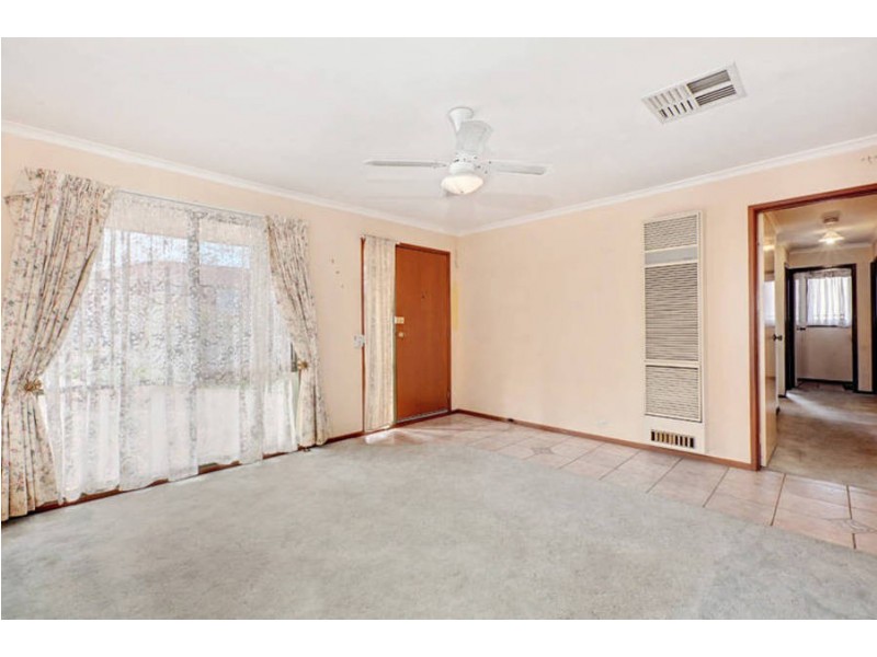 3 FUSCHIA  PLACE, Meadow Heights VIC 3048