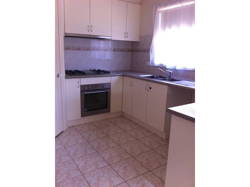 11 KINGLAKE CRESCENT, Craigieburn VIC 3064