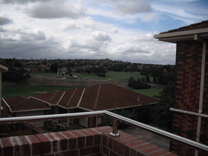 1/29-31 Ashleigh Crescent, Meadow Heights VIC 3048